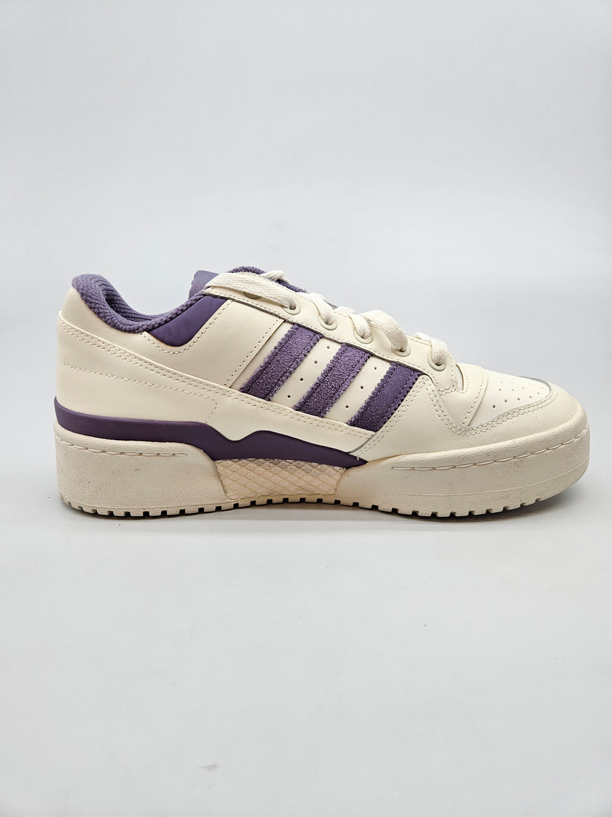 ADIDAS NOVI ORIGINAL PATIKI BR 41