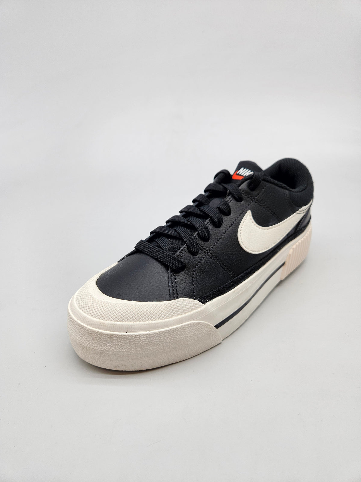 NIKE NOVI ORIGINAL PATIKI BR 38.5