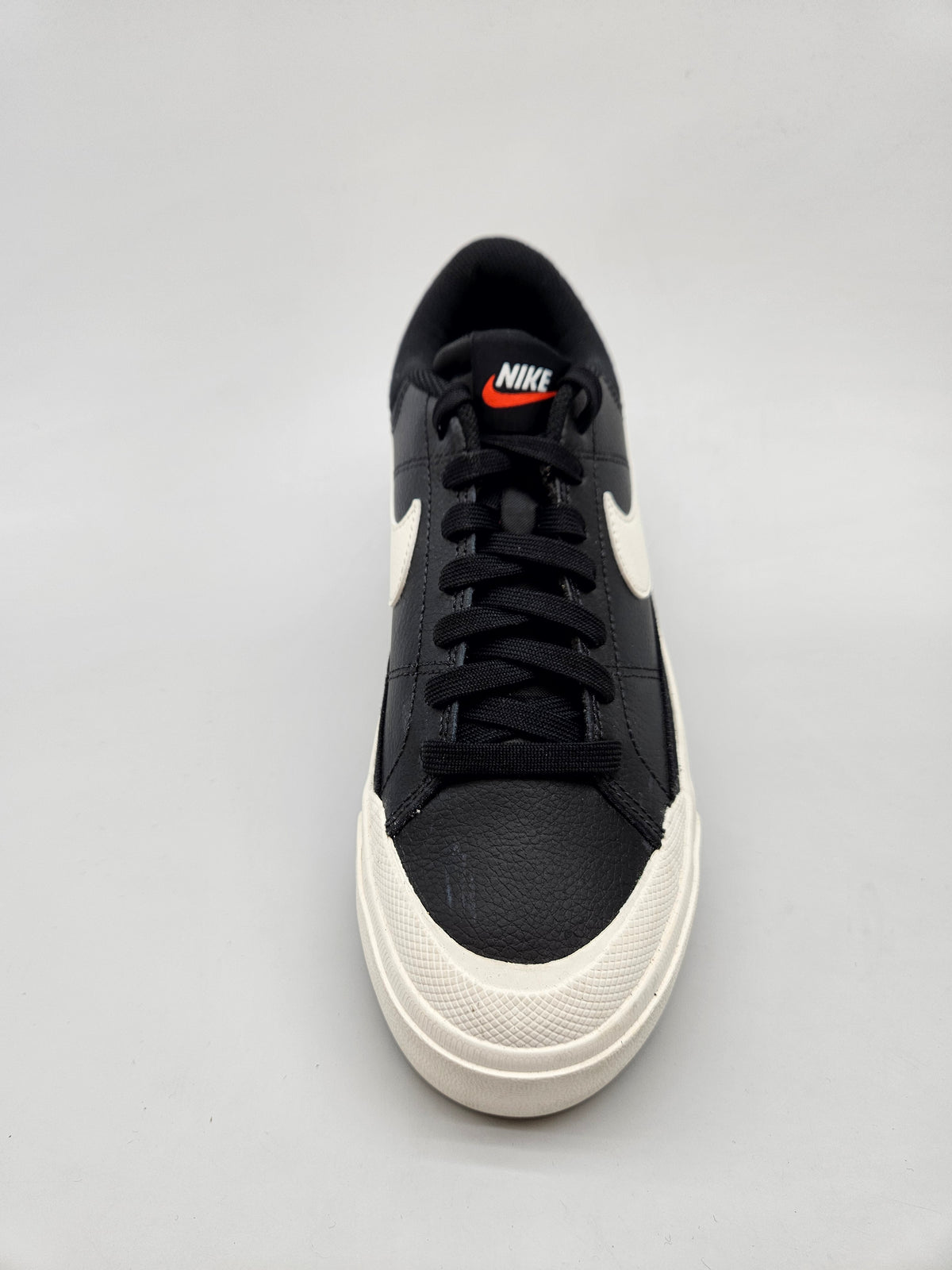 NIKE NOVI ORIGINAL PATIKI BR 38.5
