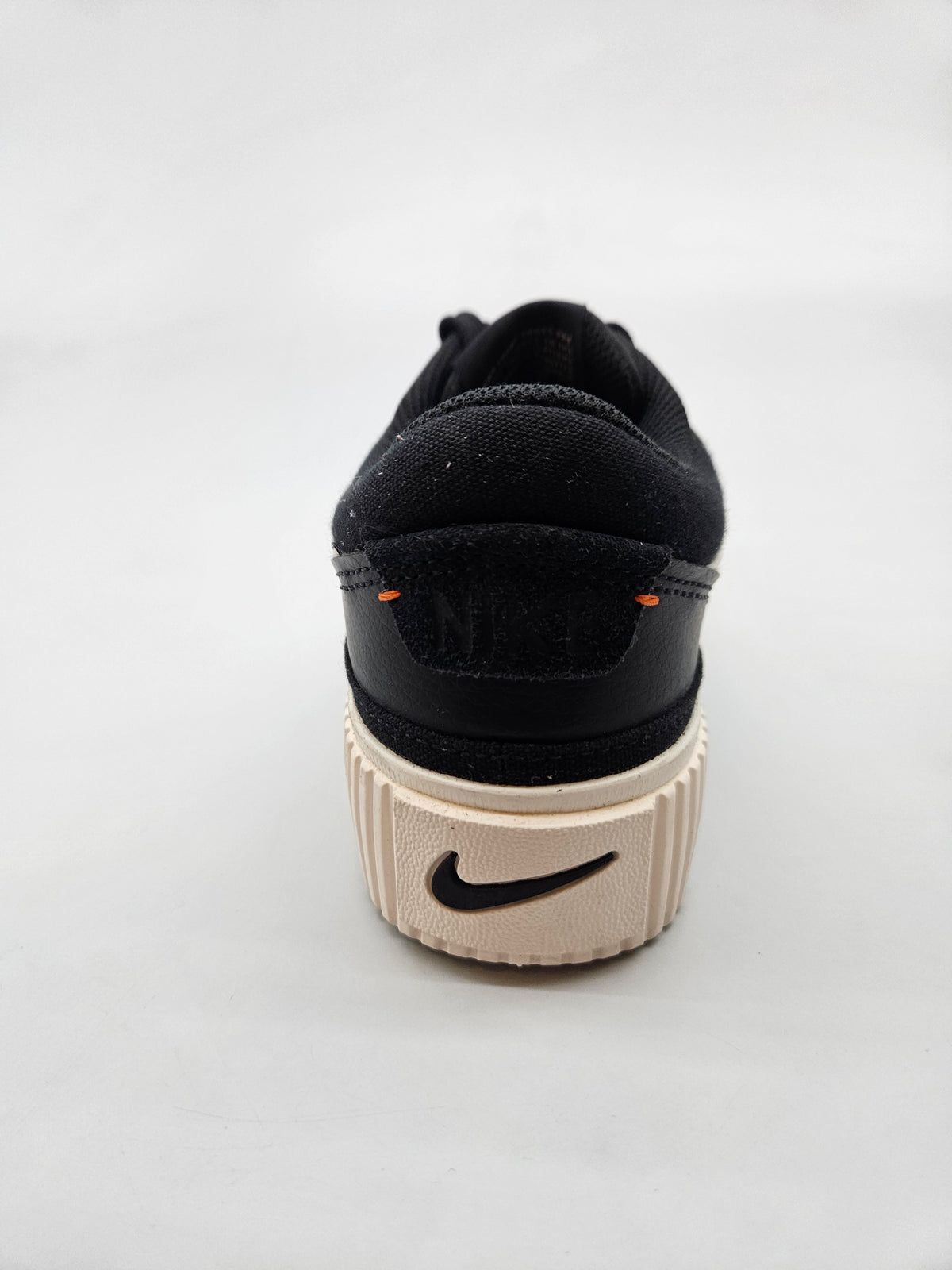 NIKE NOVI ORIGINAL PATIKI BR 38.5