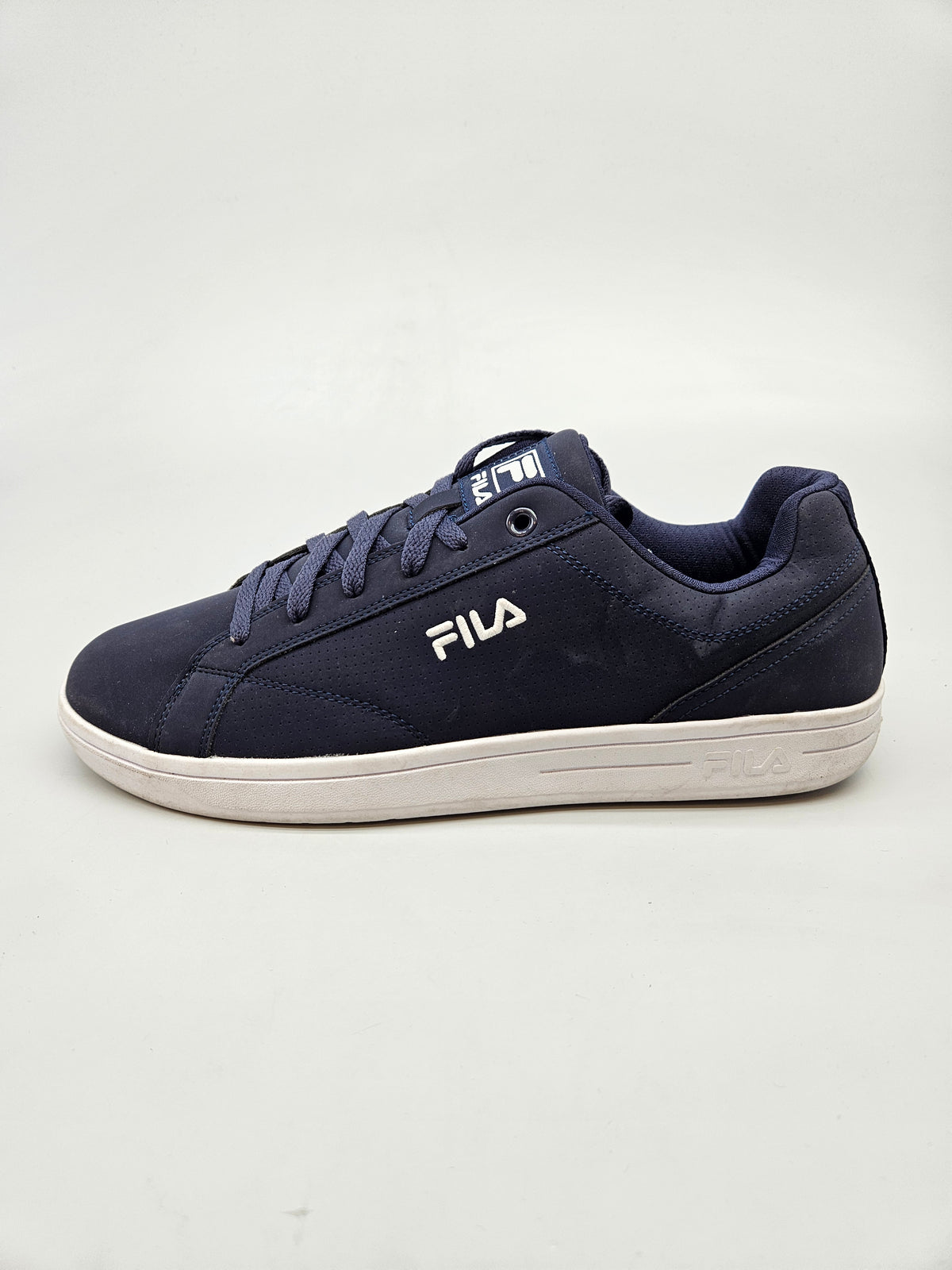 FILA NOVI ORIGINAL PATIKI BR 44