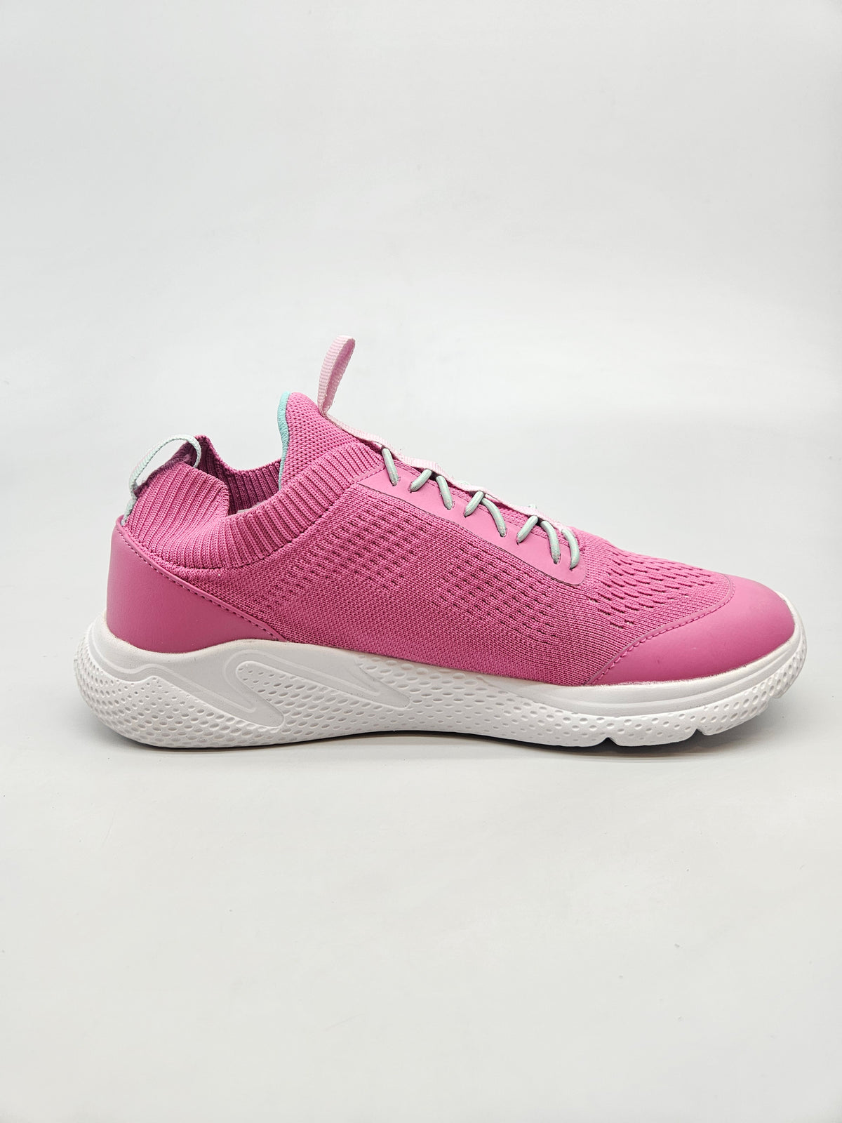 GEOX NOVI ORIGINAL PATIKI BR 38