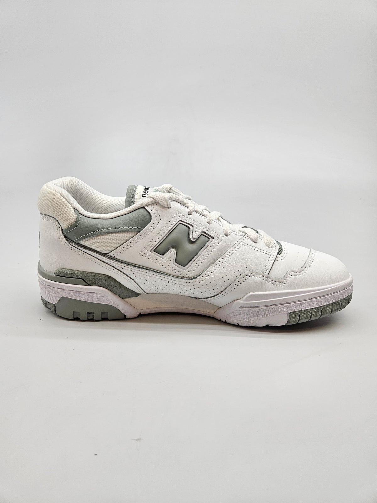 NEW BALANCE NOVI ORIGINAL PATIKI BR 40.5