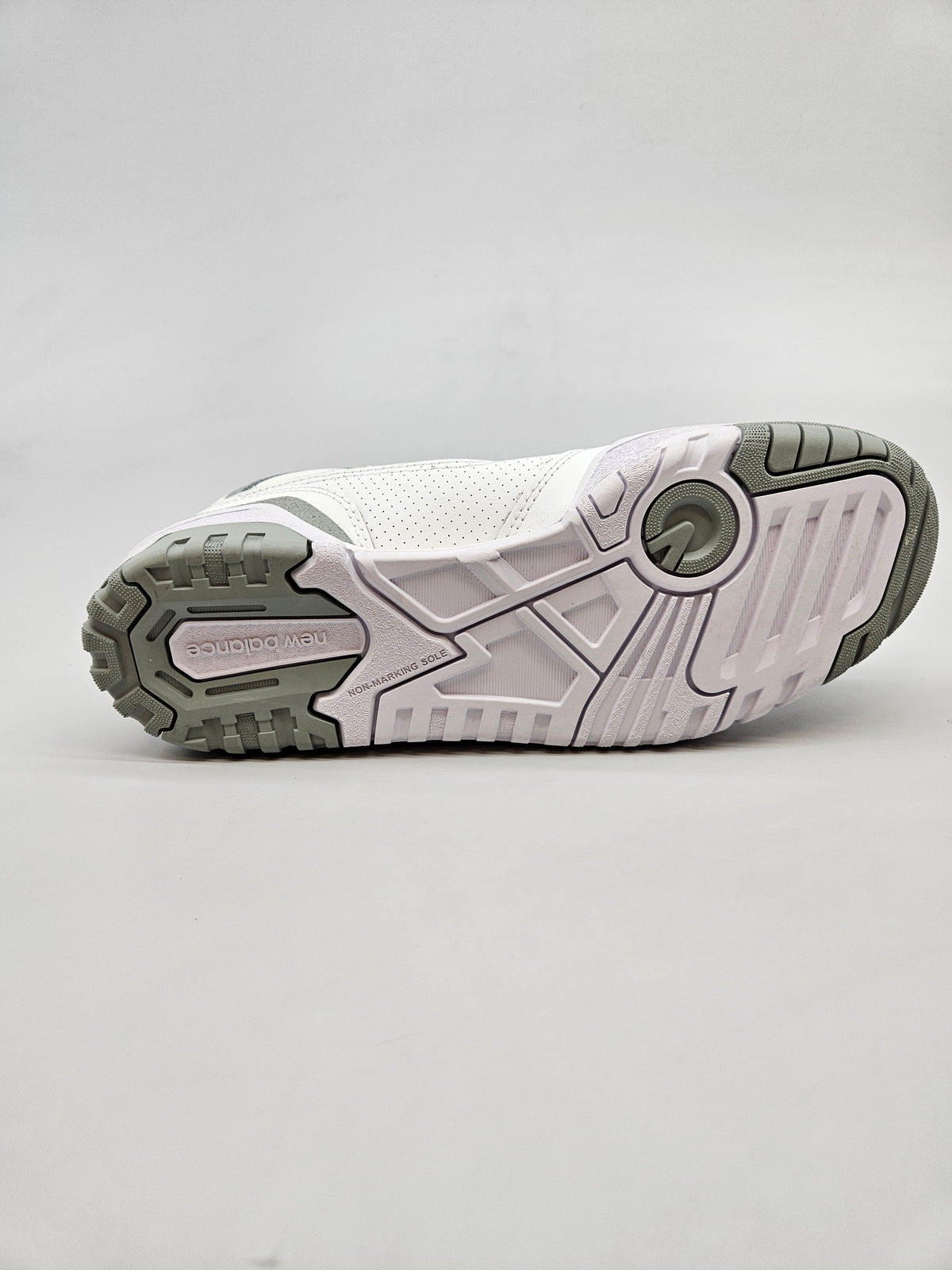 NEW BALANCE NOVI ORIGINAL PATIKI BR 40.5
