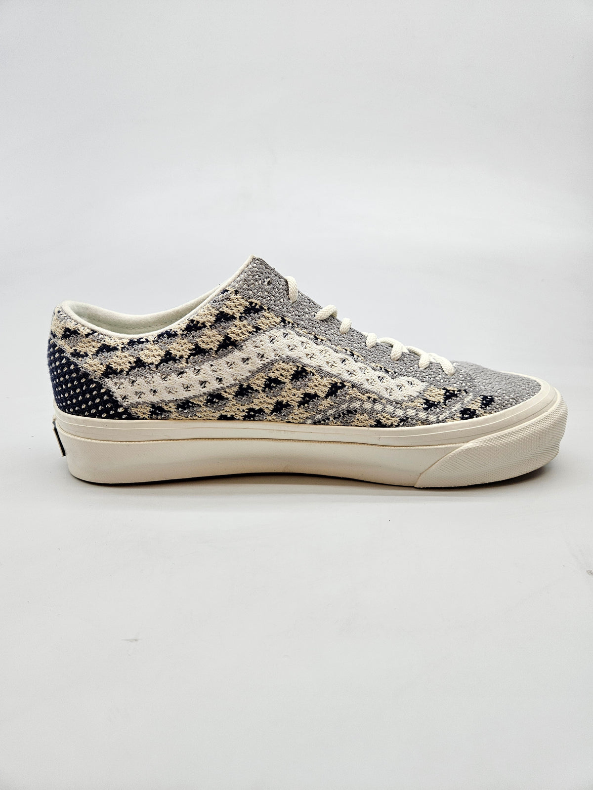 VANS NOVI ORIGINAL PATIKI BR 38.5