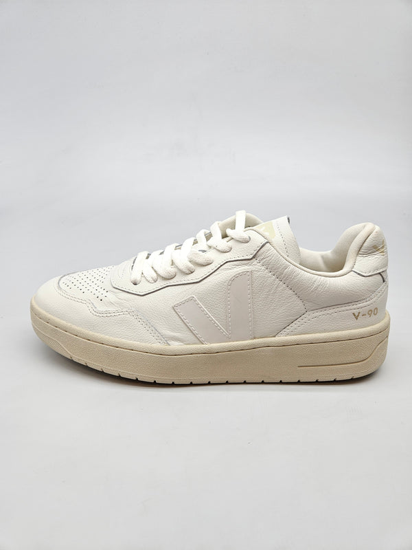 VEJA NOVI ORIGINAL PATIKI BR 40