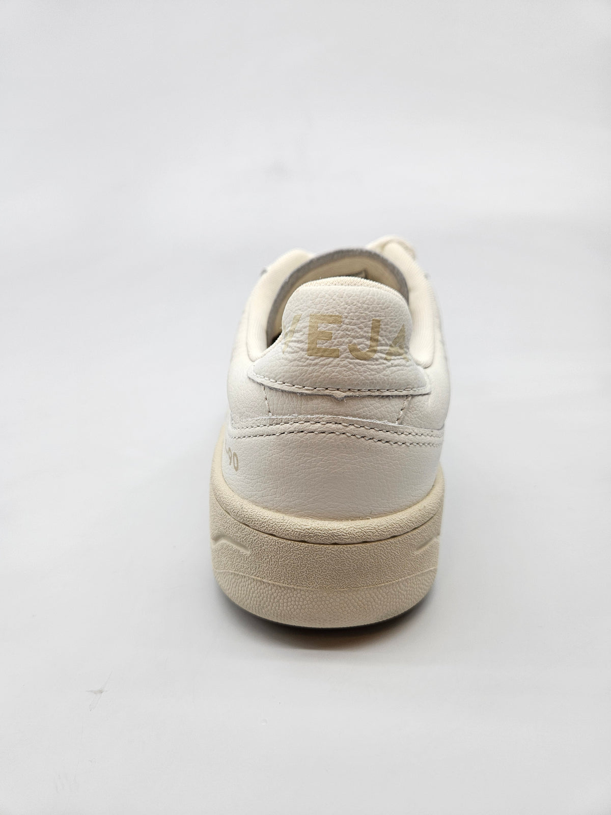 VEJA NOVI ORIGINAL PATIKI BR 40
