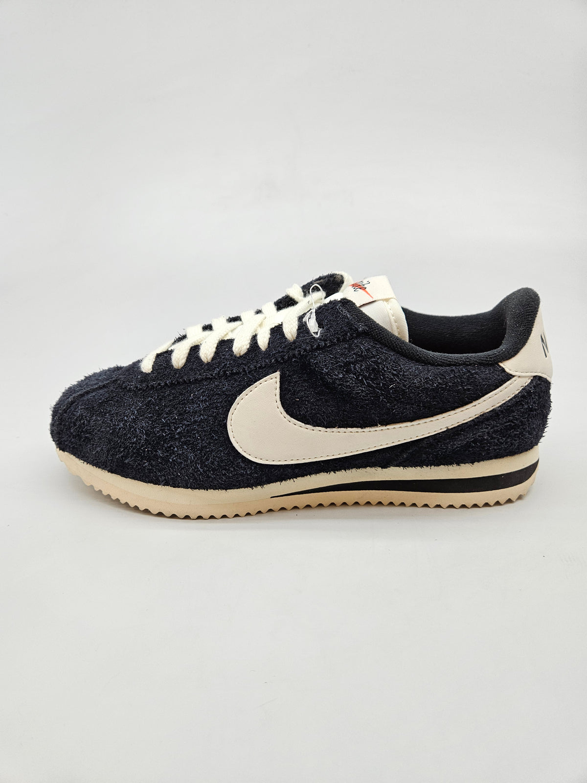 NIKE NOVI ORIGINAL PATIKI BR 37.5