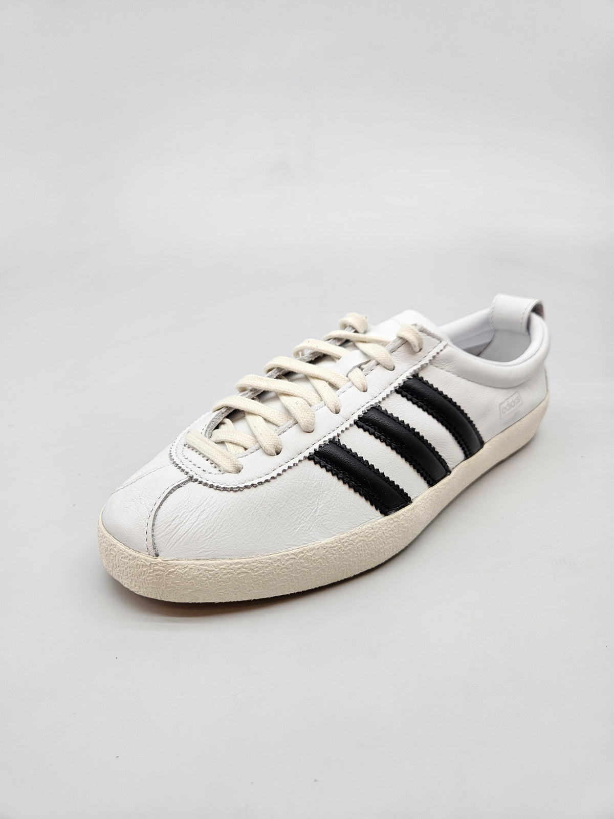 ADIDAS NOVI ORIGINAL PATIKI BR 38