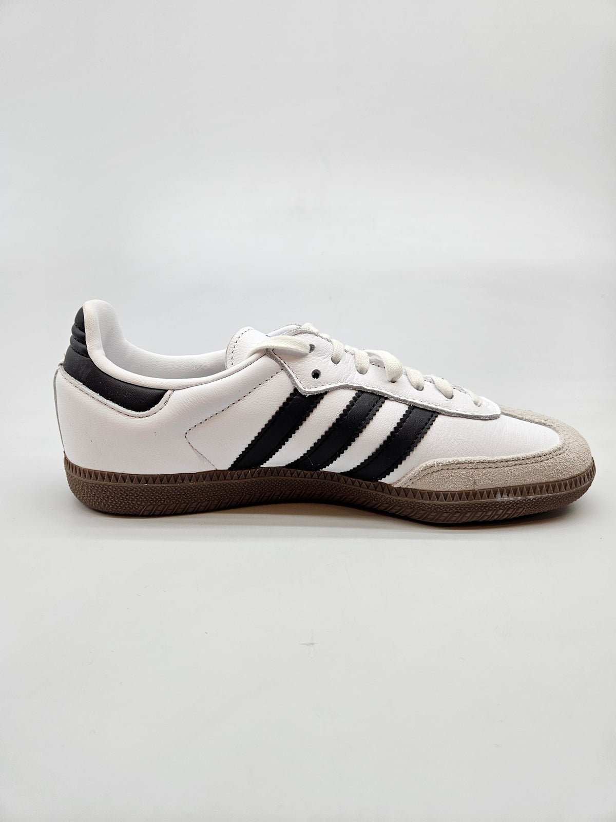 ADIDAS NOVI ORIGINAL PATIKI BR 38