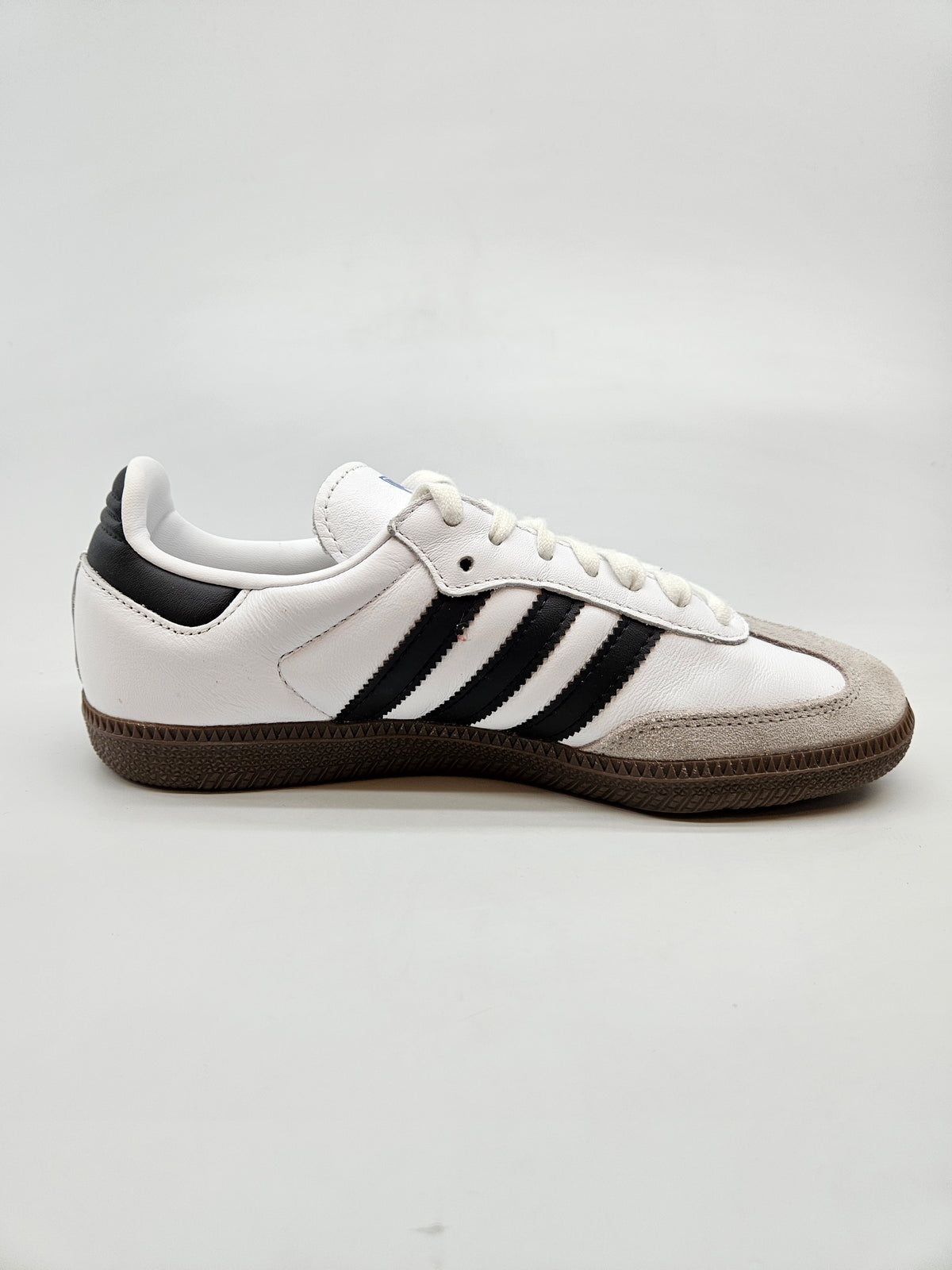 ADIDAS NOVI ORIGINAL PATIKI BR 38