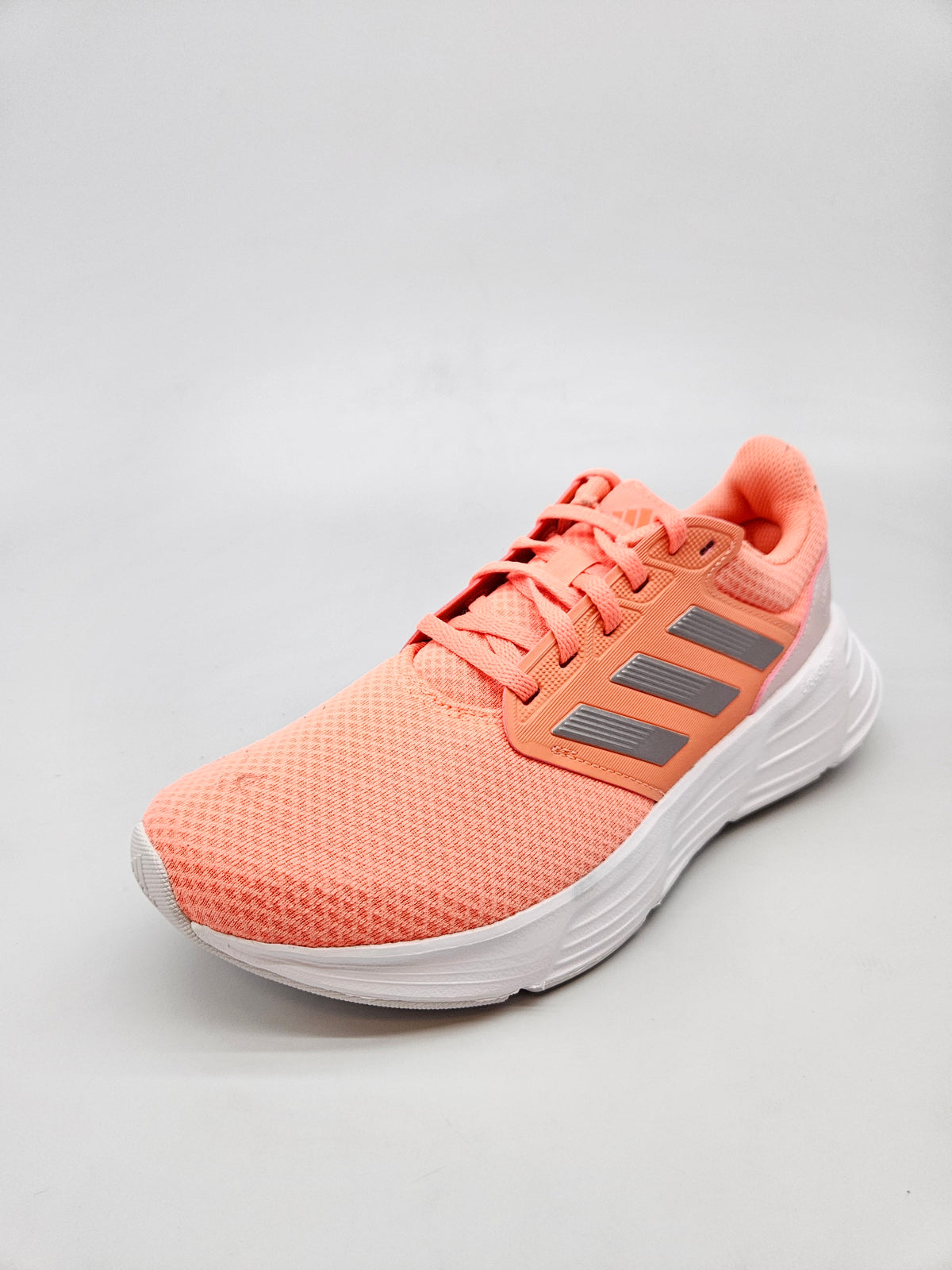 ADIDAS NOVI ORIGINAL PATIKI BR 43