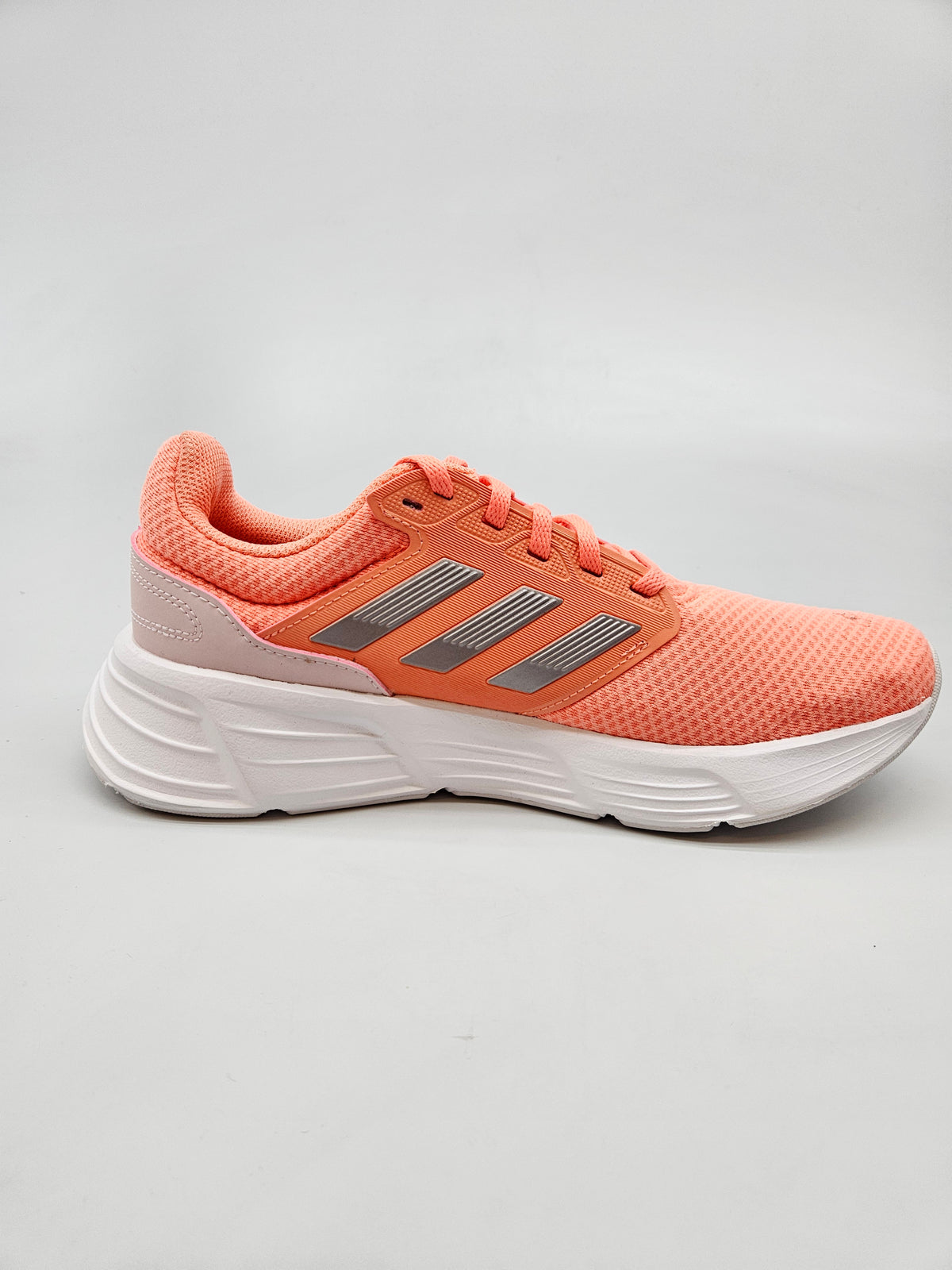 ADIDAS NOVI ORIGINAL PATIKI BR 43