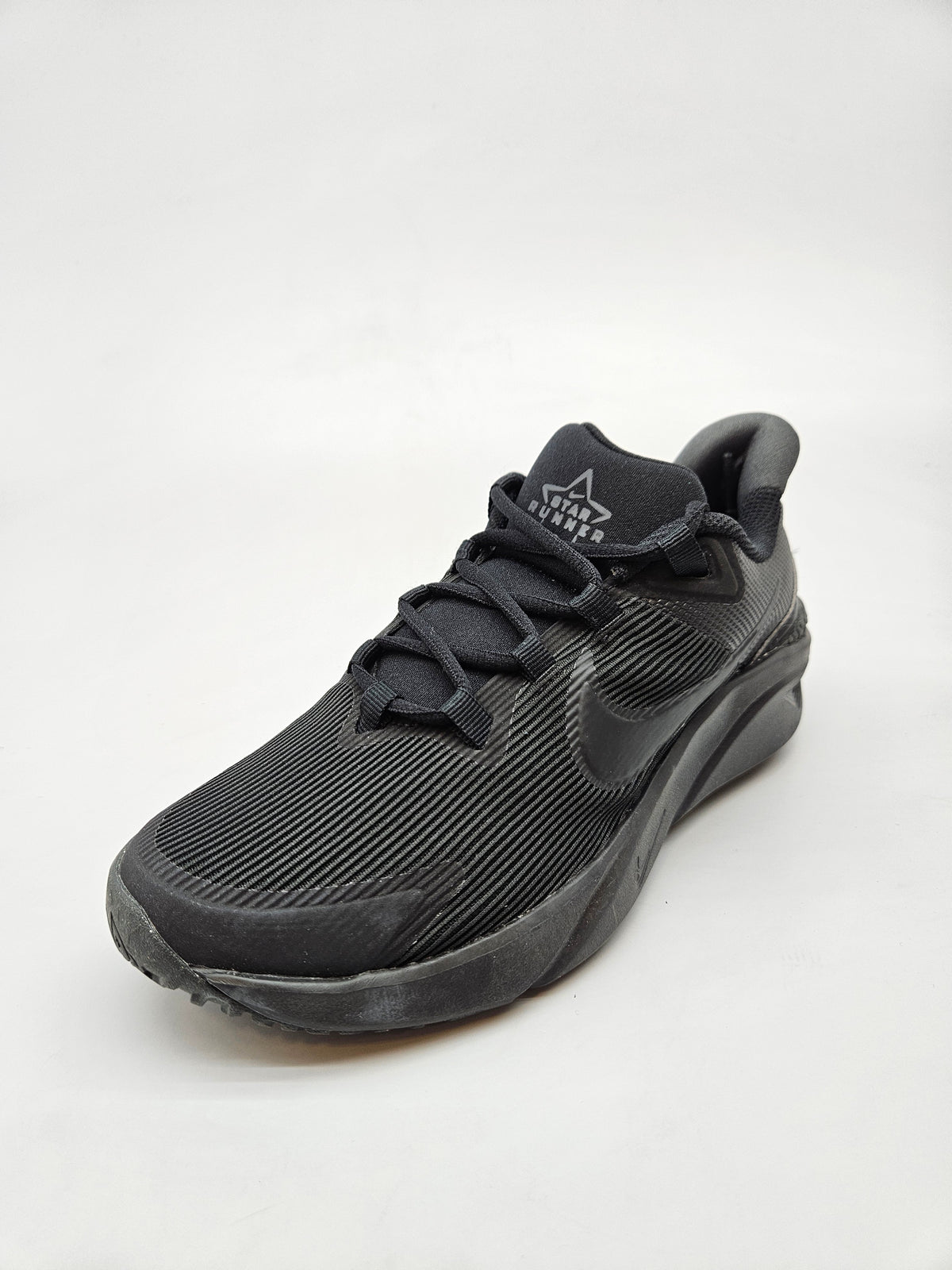NIKE NOVI ORIGINAL PATIKI BR 37.5