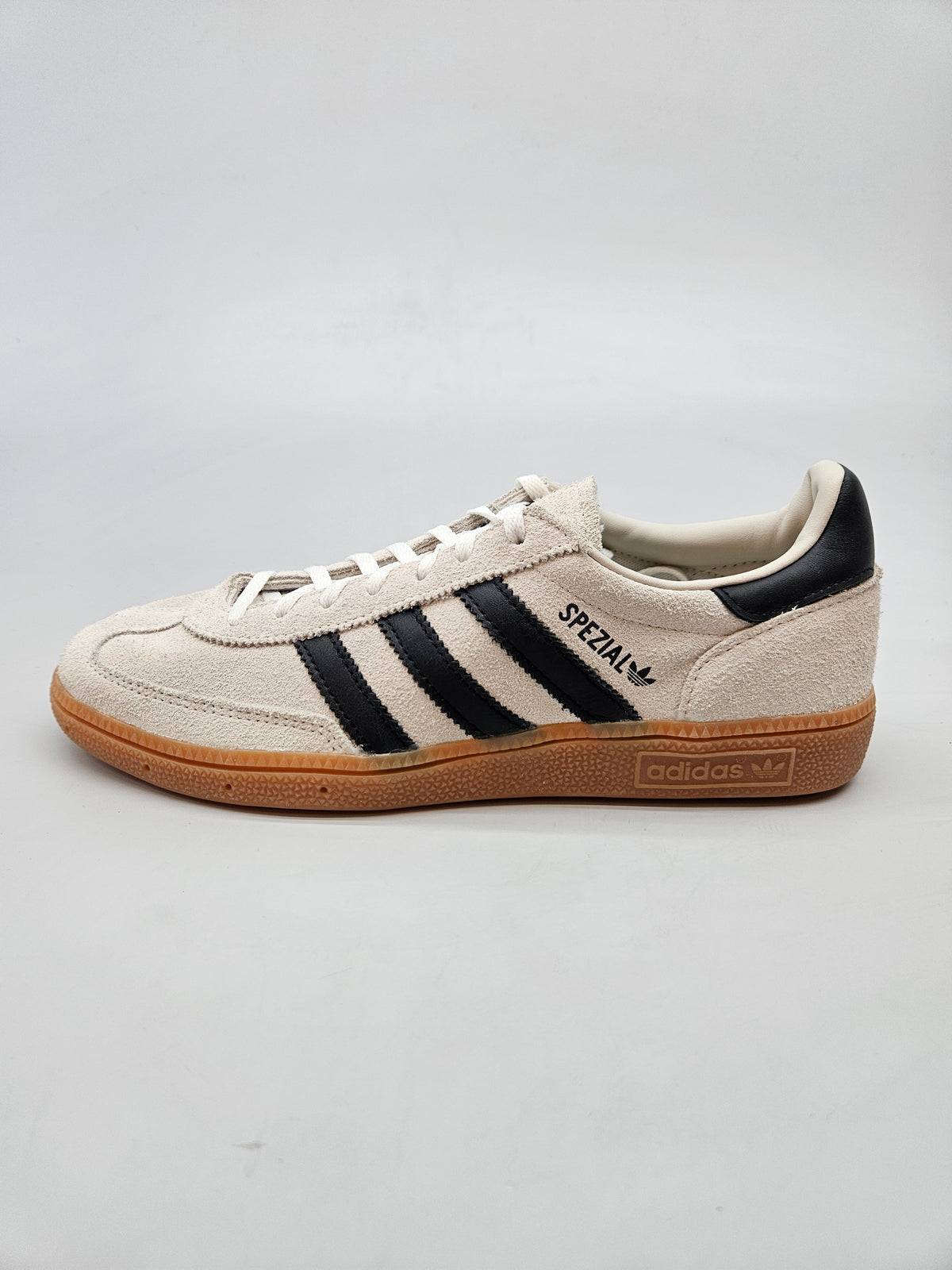 ADIDAS NOVI ORIGINAL PATIKI BR 40