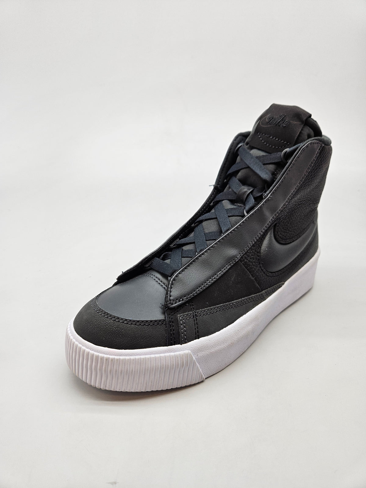 NIKE NOVI ORIGINAL PATIKI BR 40.5