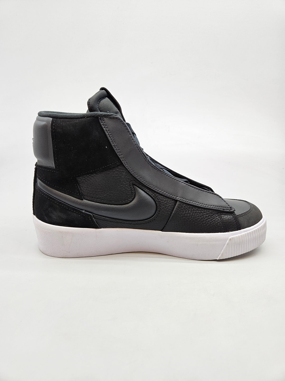 NIKE NOVI ORIGINAL PATIKI BR 40.5