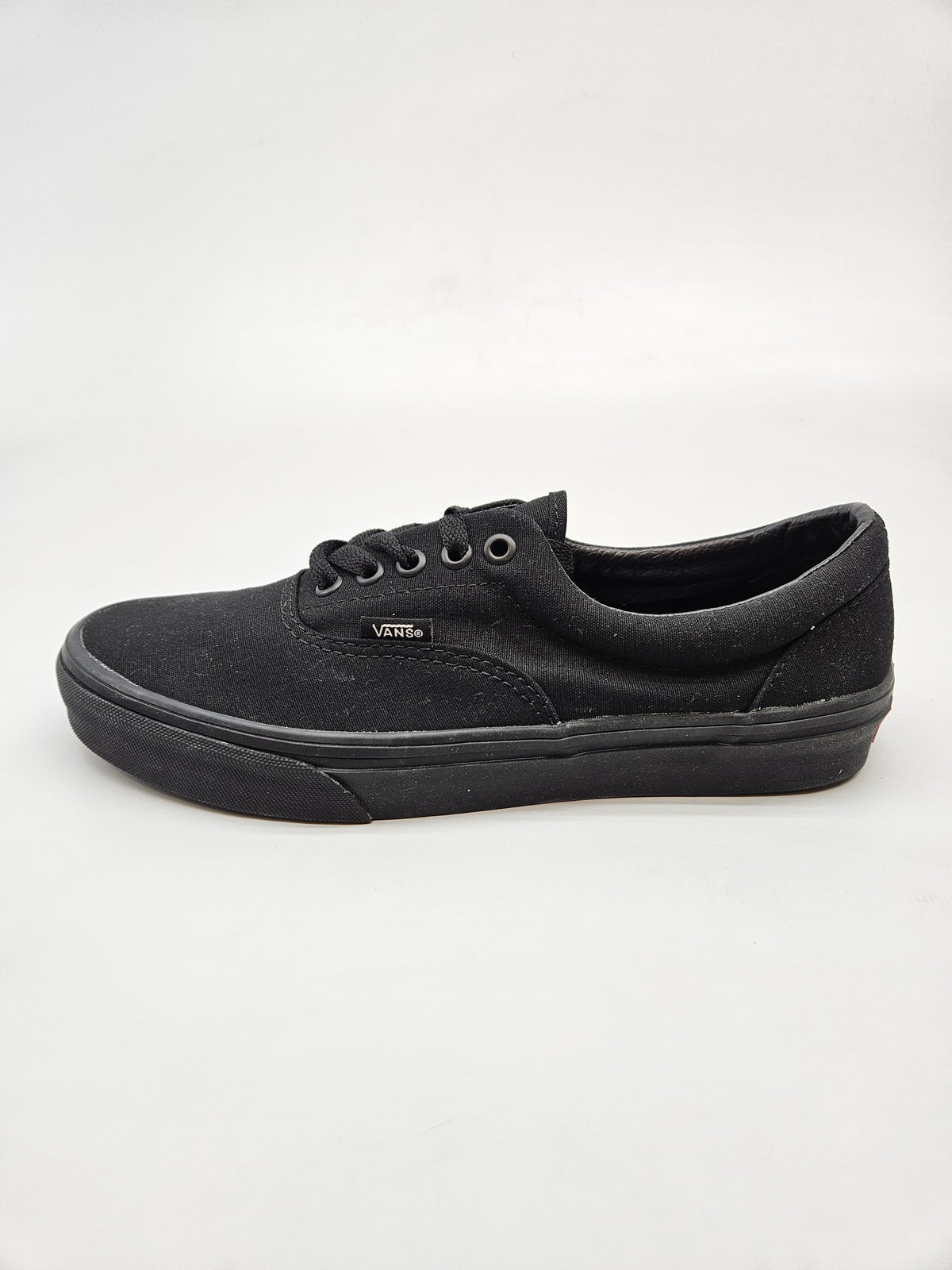 VANS NOVI ORIGINAL PATIKI BR 40.5