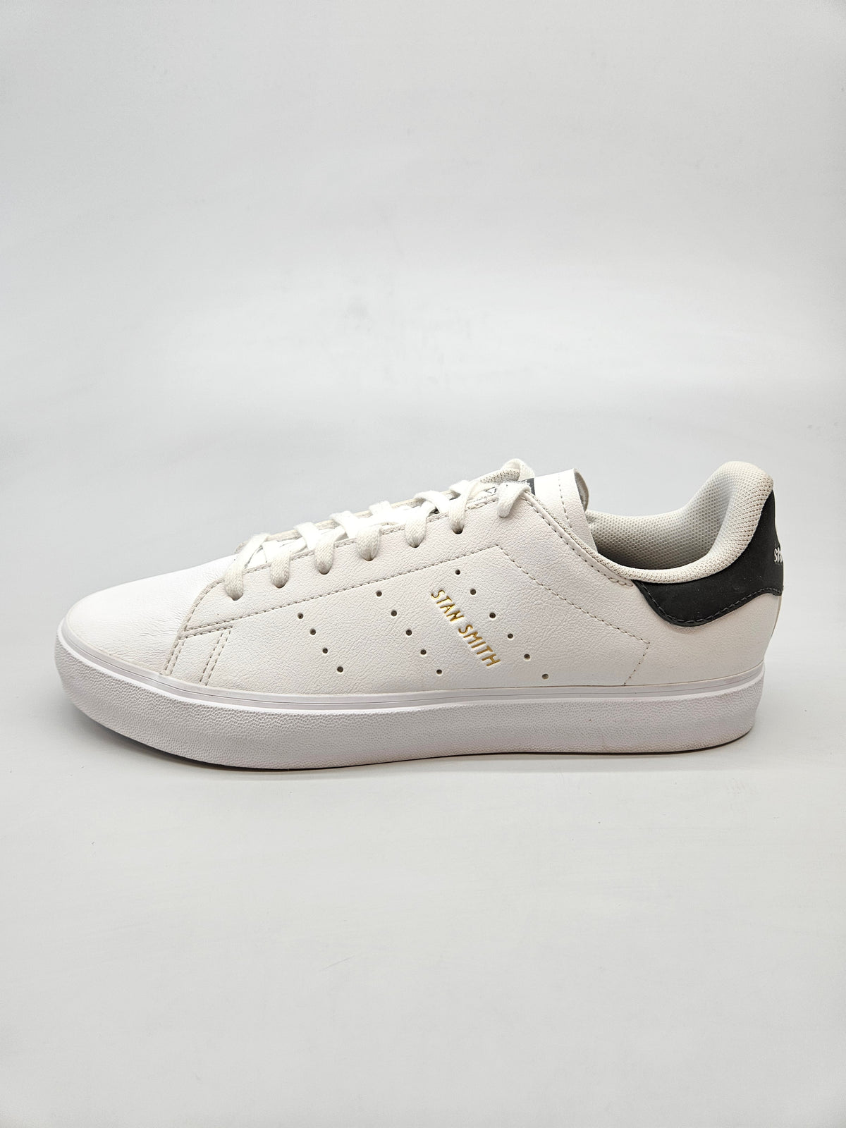 ADIDAS NOVI ORIGINAL PATIKI BR 38.5