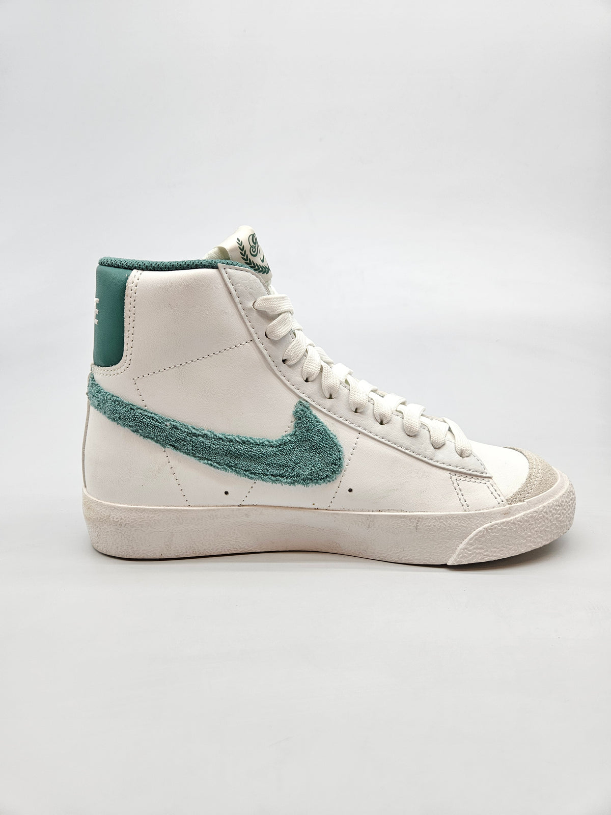 NIKE NOVI ORIGINAL PATIKI BR 35.5