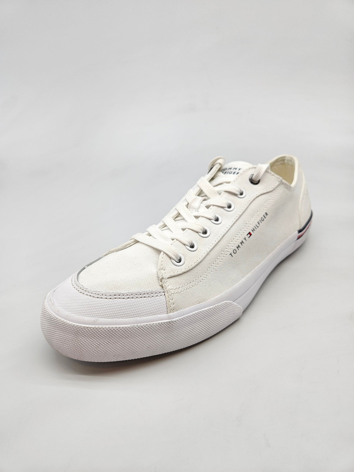 TOMMY HILFIGER NOVI ORIGINAL PATIKI BR 45