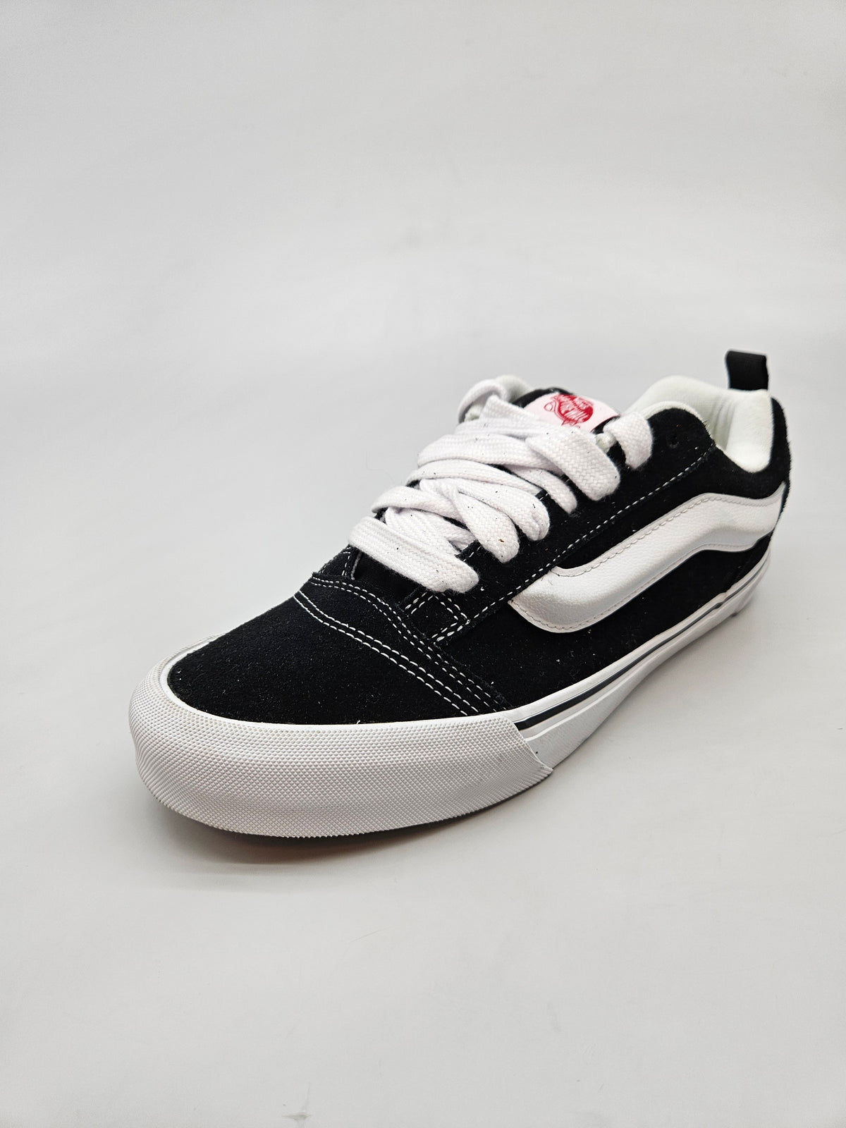 VANS NOVI ORIGINAL PATIKI BR 42