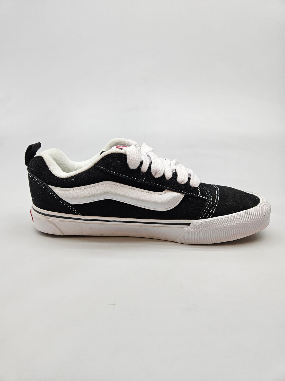 VANS NOVI ORIGINAL PATIKI BR 42