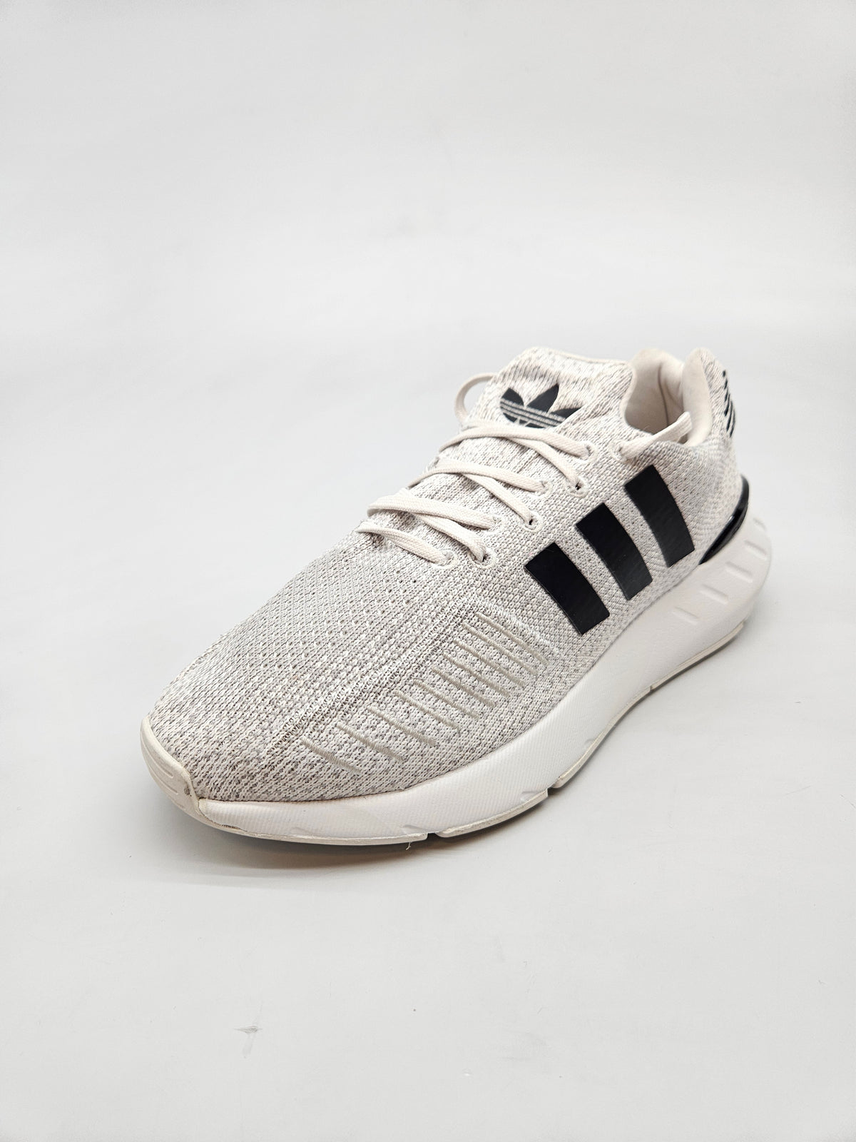 ADIDAS NOVI ORIGINAL PATIKI BR 38.5