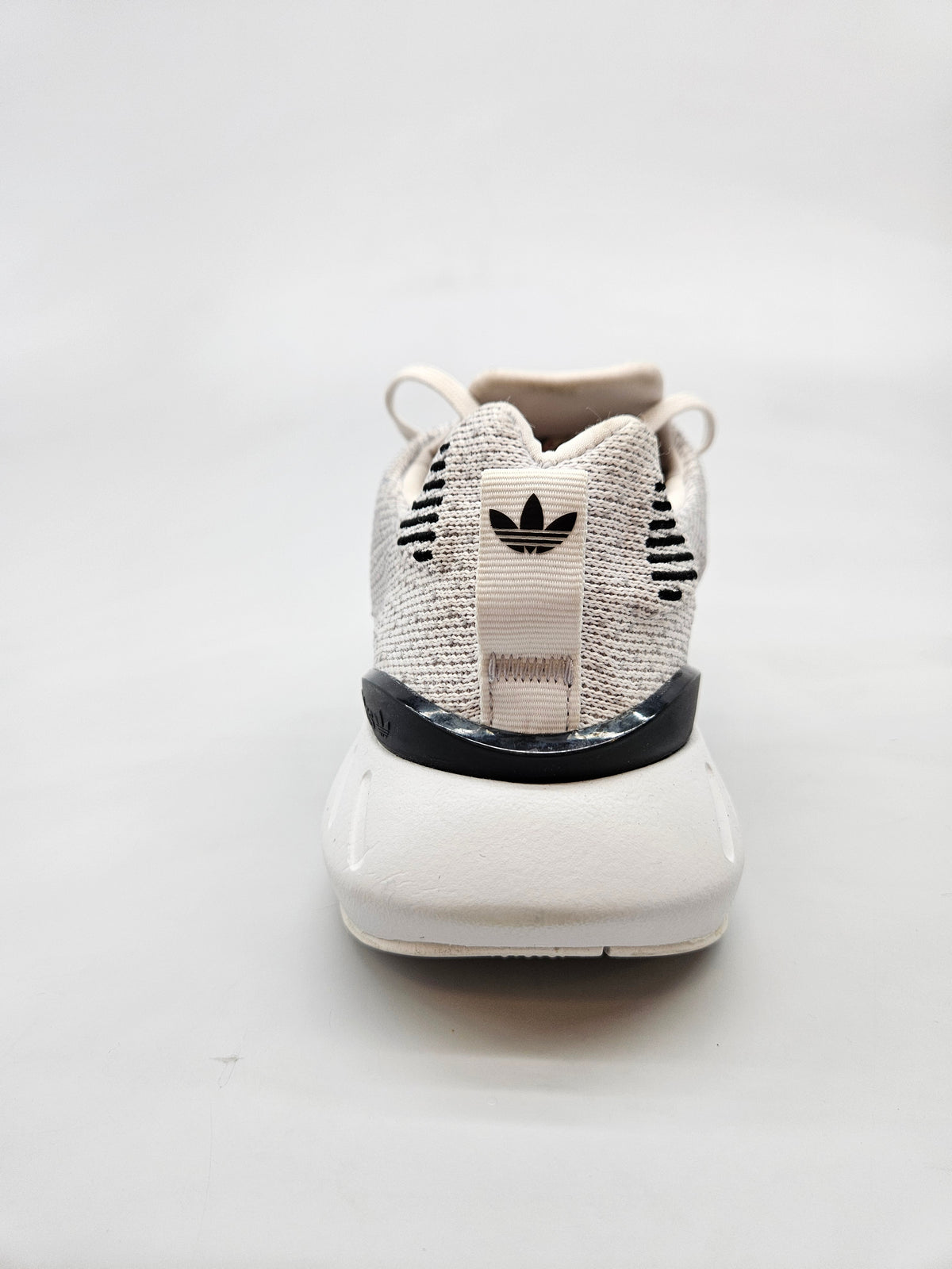 ADIDAS NOVI ORIGINAL PATIKI BR 38.5