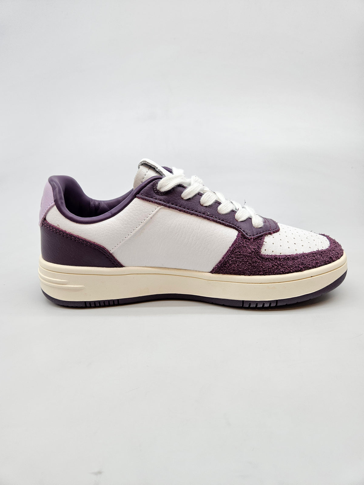 ELESSE NOVI ORIGINAL PATIKI BR 36