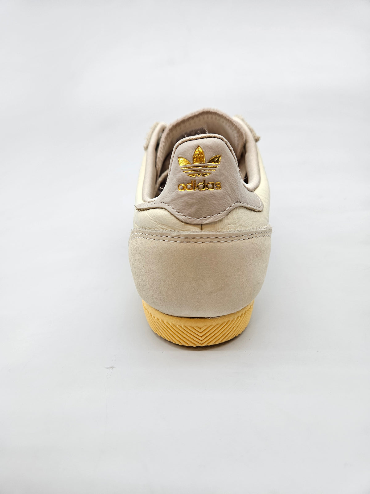 ADIDAS NOVI ORIGINAL PATIKI BR 39