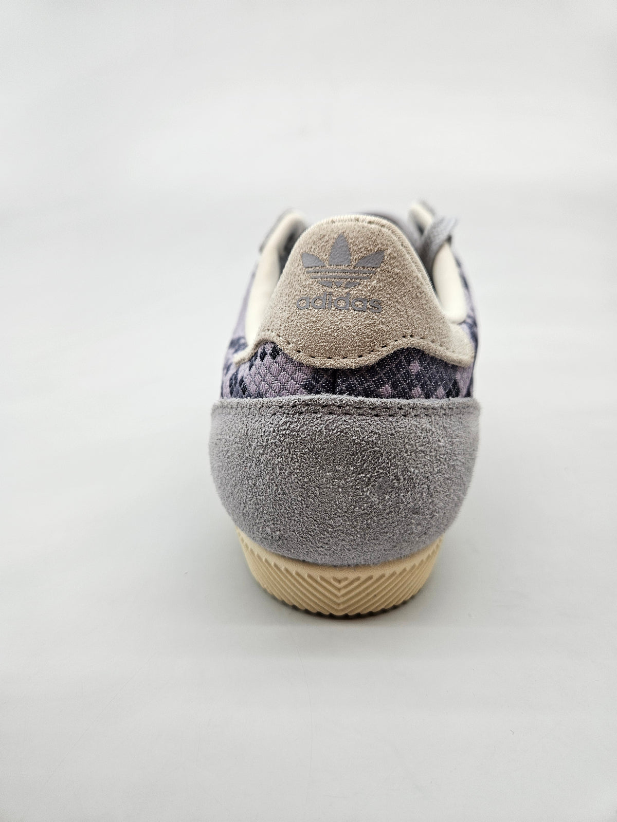 ADIDAS NOVI ORIGINAL PATIKI BR 39