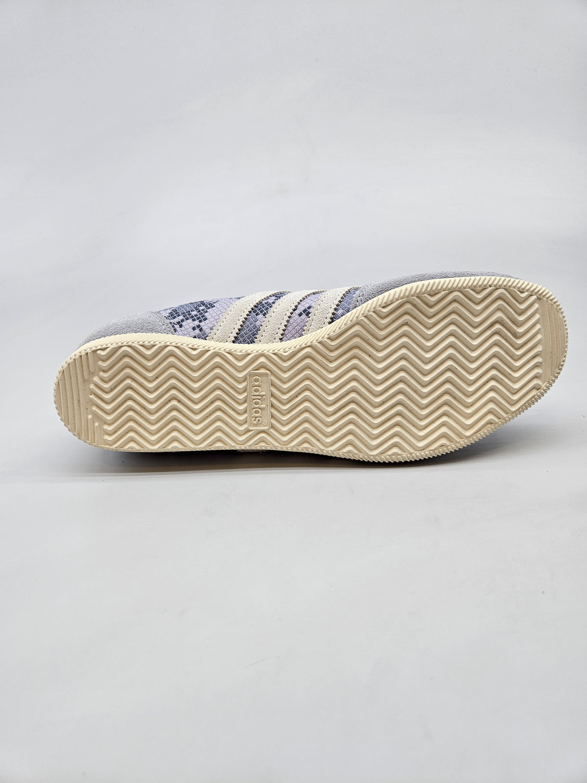 ADIDAS NOVI ORIGINAL PATIKI BR 39