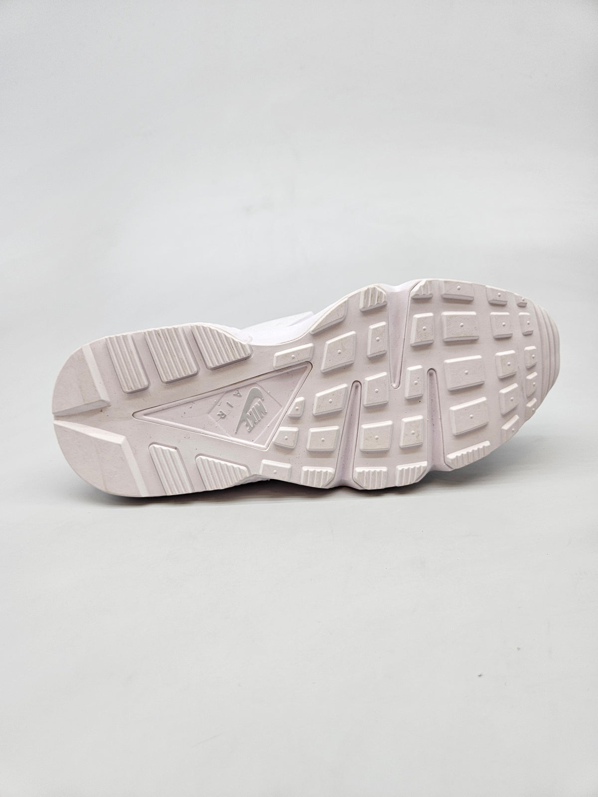 NIKE NOVI ORIGINAL PATIKI BR 37.5