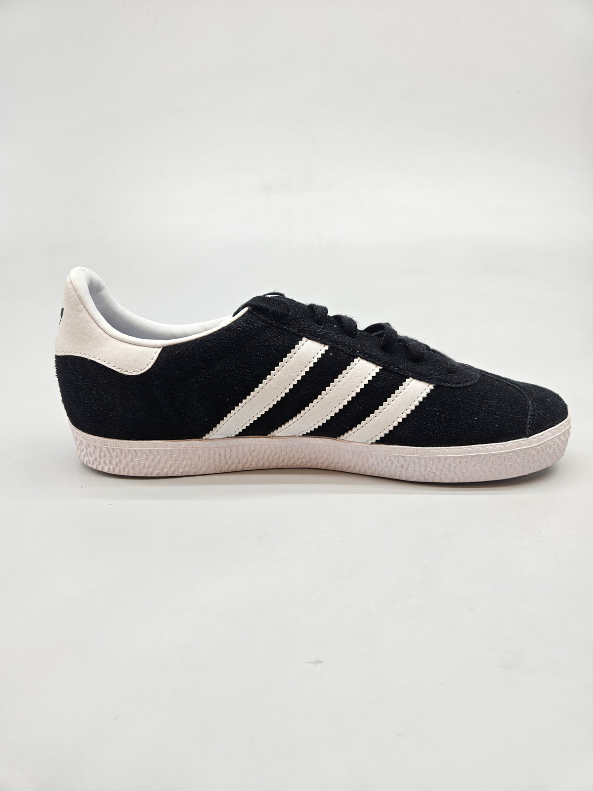 ADIDAS GAZZELE NOVI ORIGINAL PATIKI BR 38.5