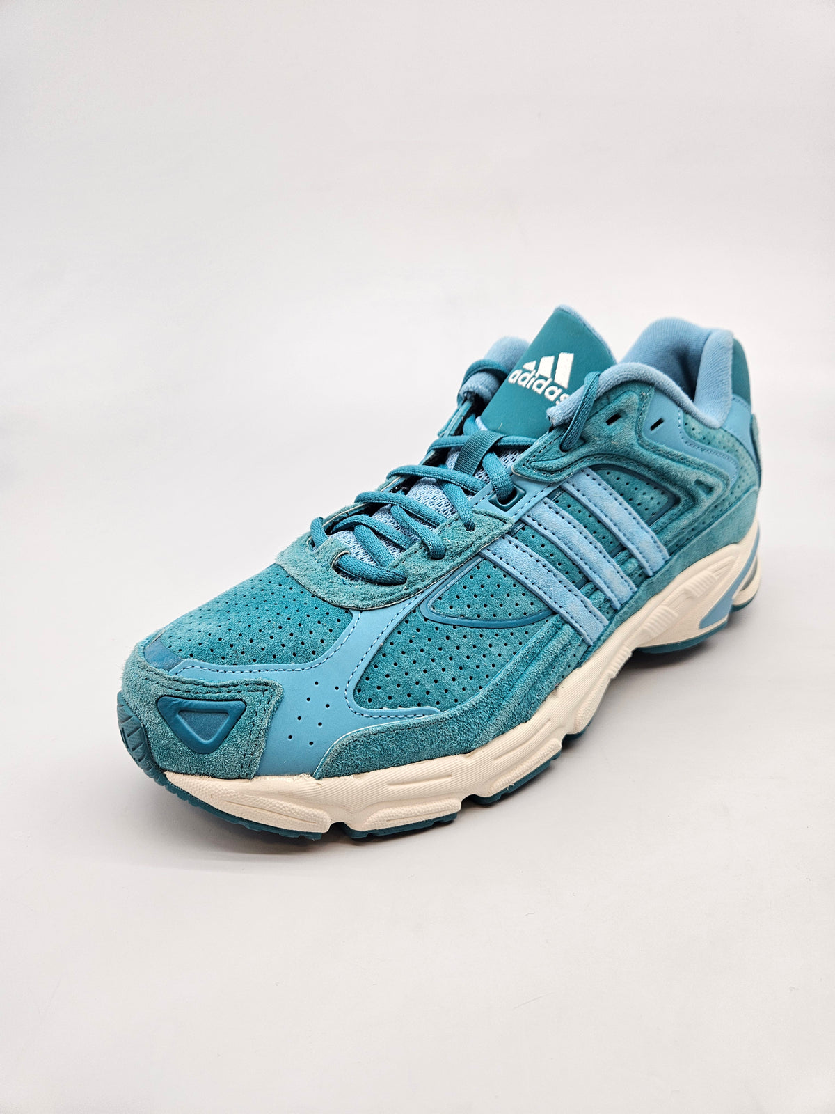 ADIDAS NOVI ORIGINAL PATIKI BR 44