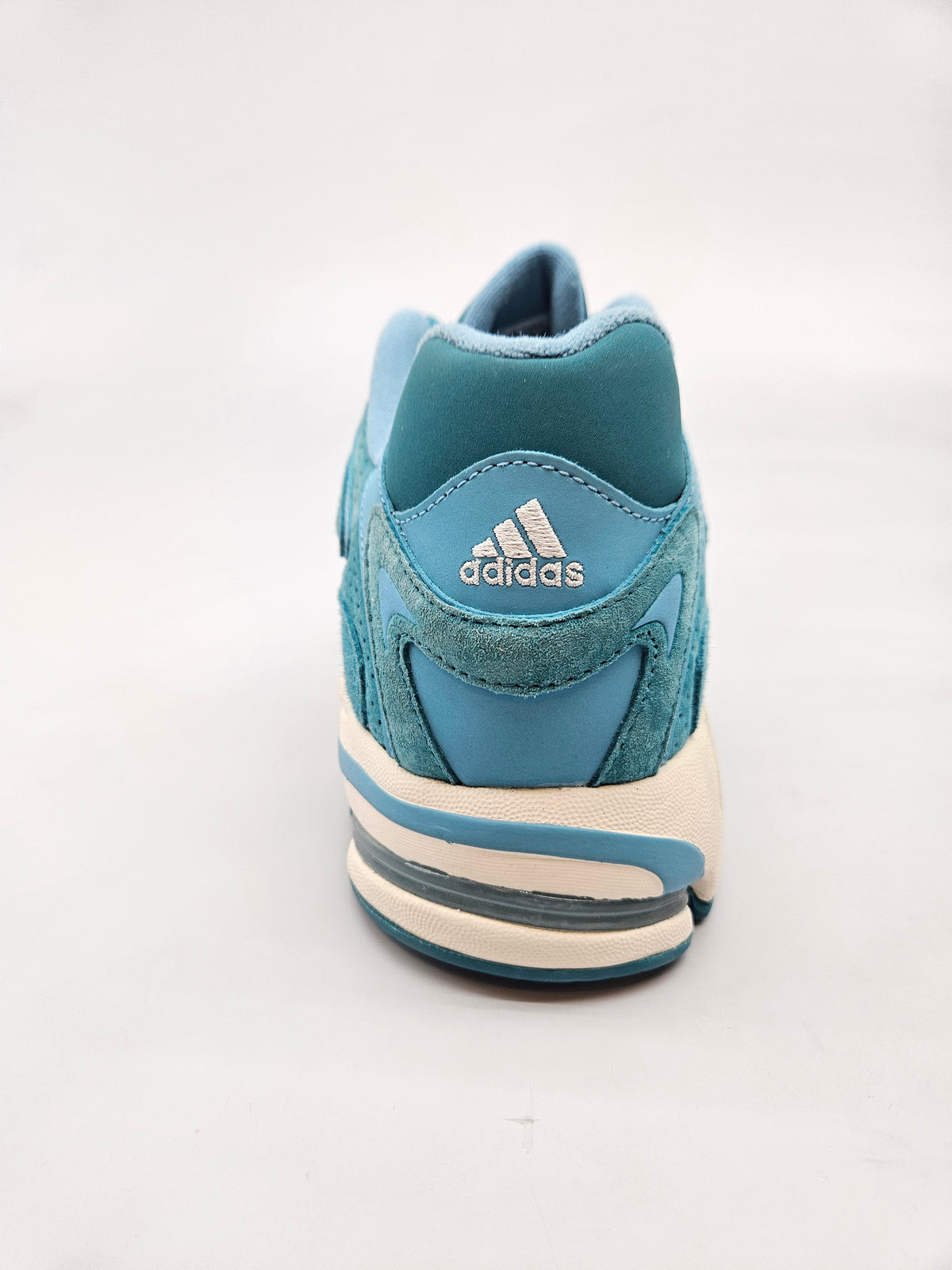 ADIDAS NOVI ORIGINAL PATIKI BR 44