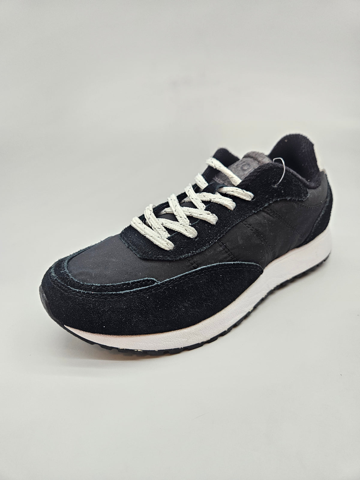 WODEN NOVI ORIGINAL PATIKI BR 38