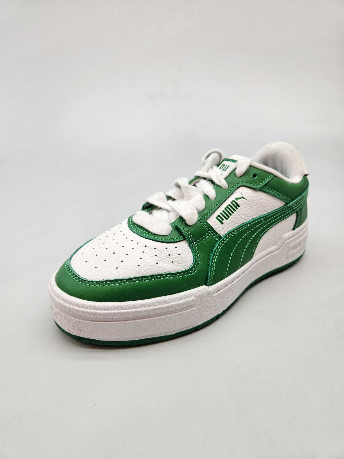 PUMA NOVI ORIGINAL PATIKI BR 37.5