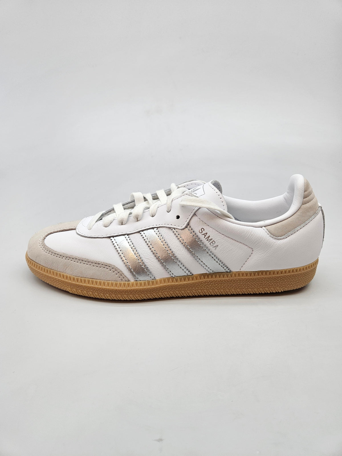 ADIDAS GAZZELE NOVI ORIGINAL PATIKI BR 41
