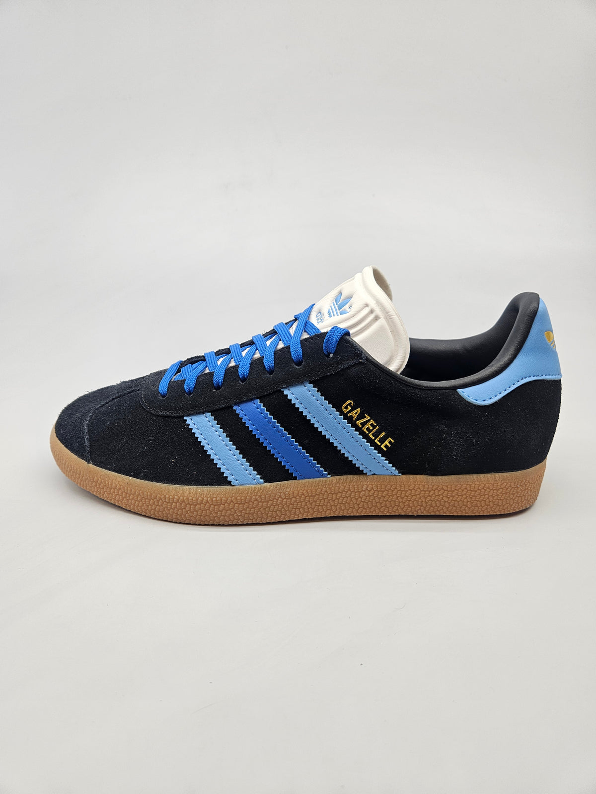 ADIDAS NOVI ORIGINAL PATIKI BR 38