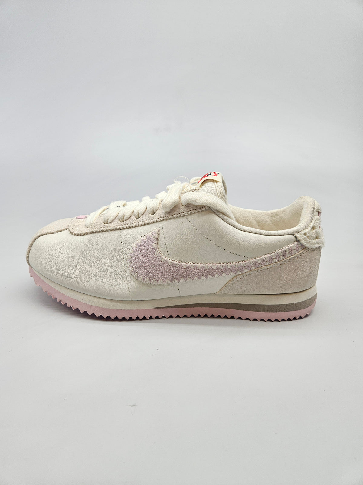 NIKE NOVI ORIGINAL PATIKI BR 39