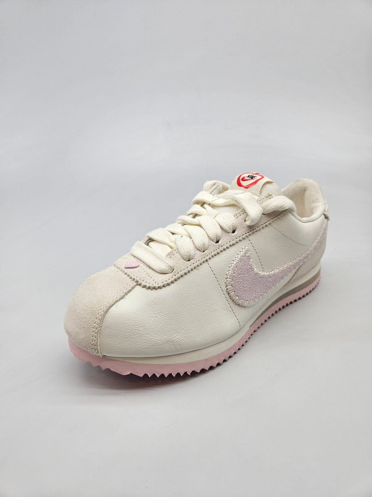 NIKE NOVI ORIGINAL PATIKI BR 39