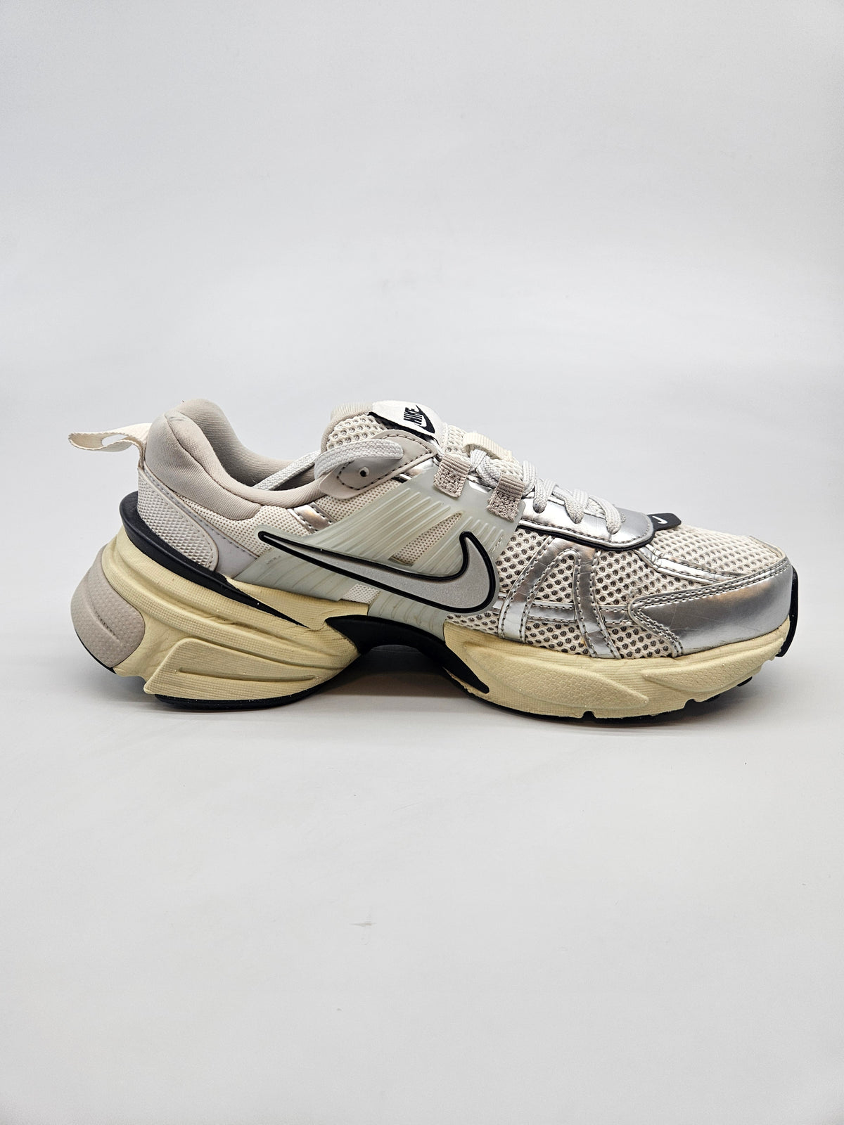 NIKE NOVI ORIGINAL PATIKI BR 38