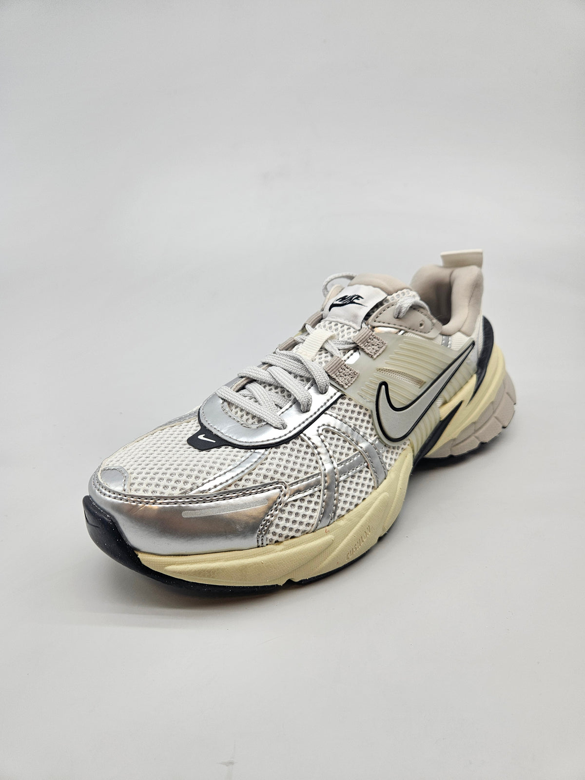 NIKE NOVI ORIGINAL PATIKI BR 38