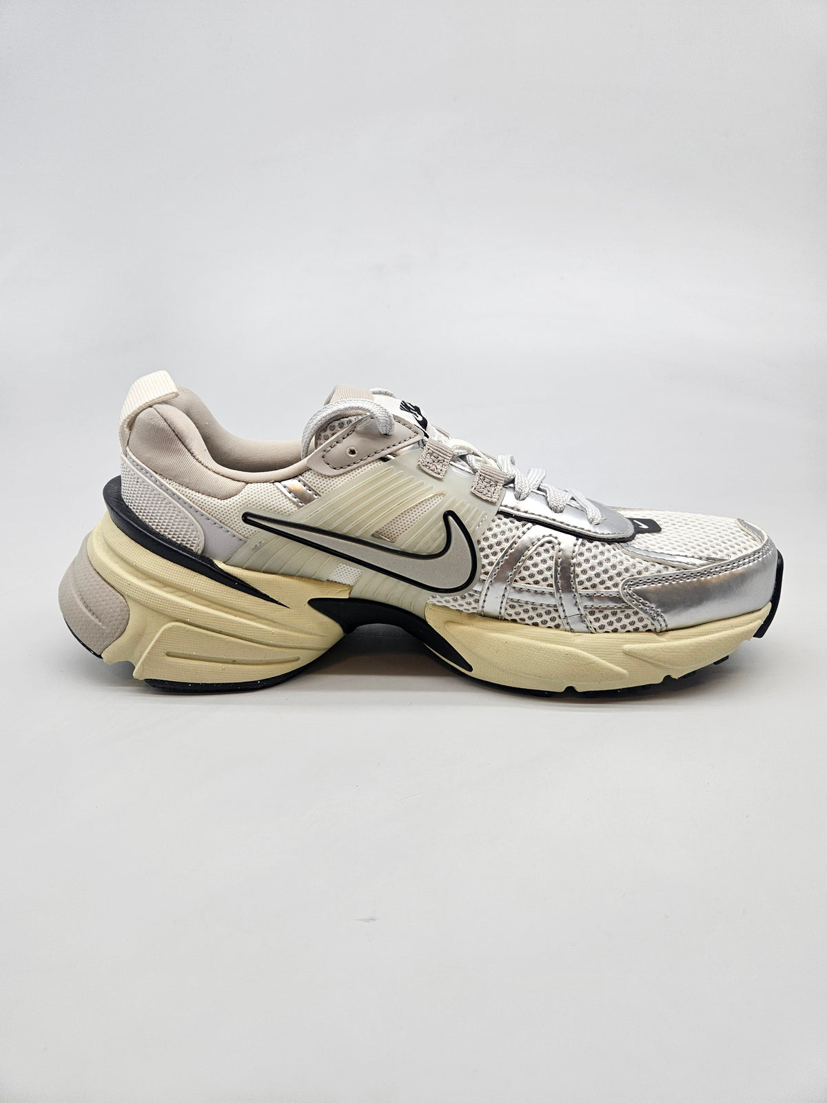 NIKE NOVI ORIGINAL PATIKI BR 38