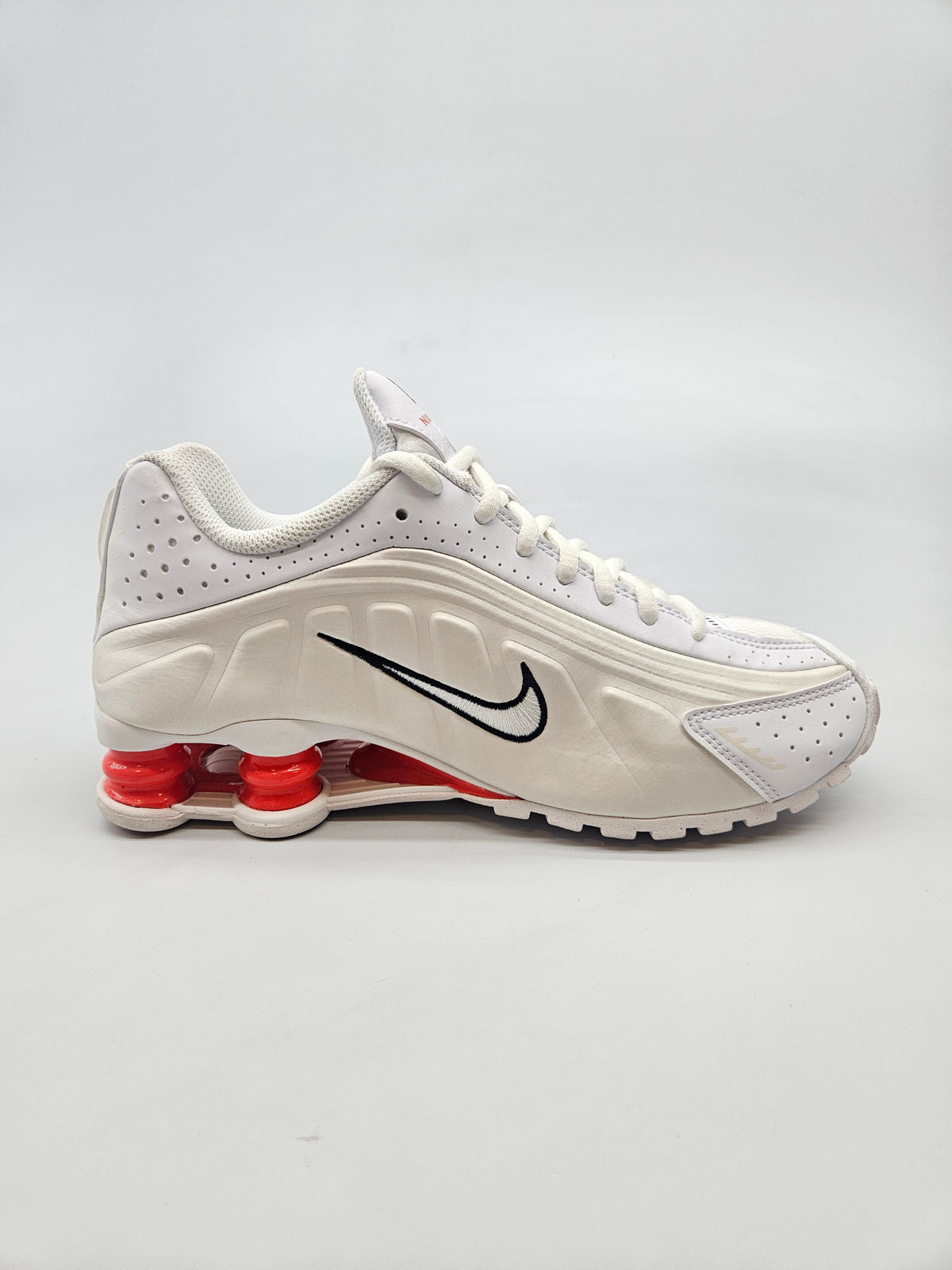 NIKE NOVI ORIGINAL PATIKI BR 37.5