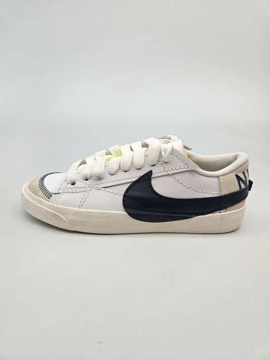 NIKE NOVI ORIGINAL PATIKI BR 40