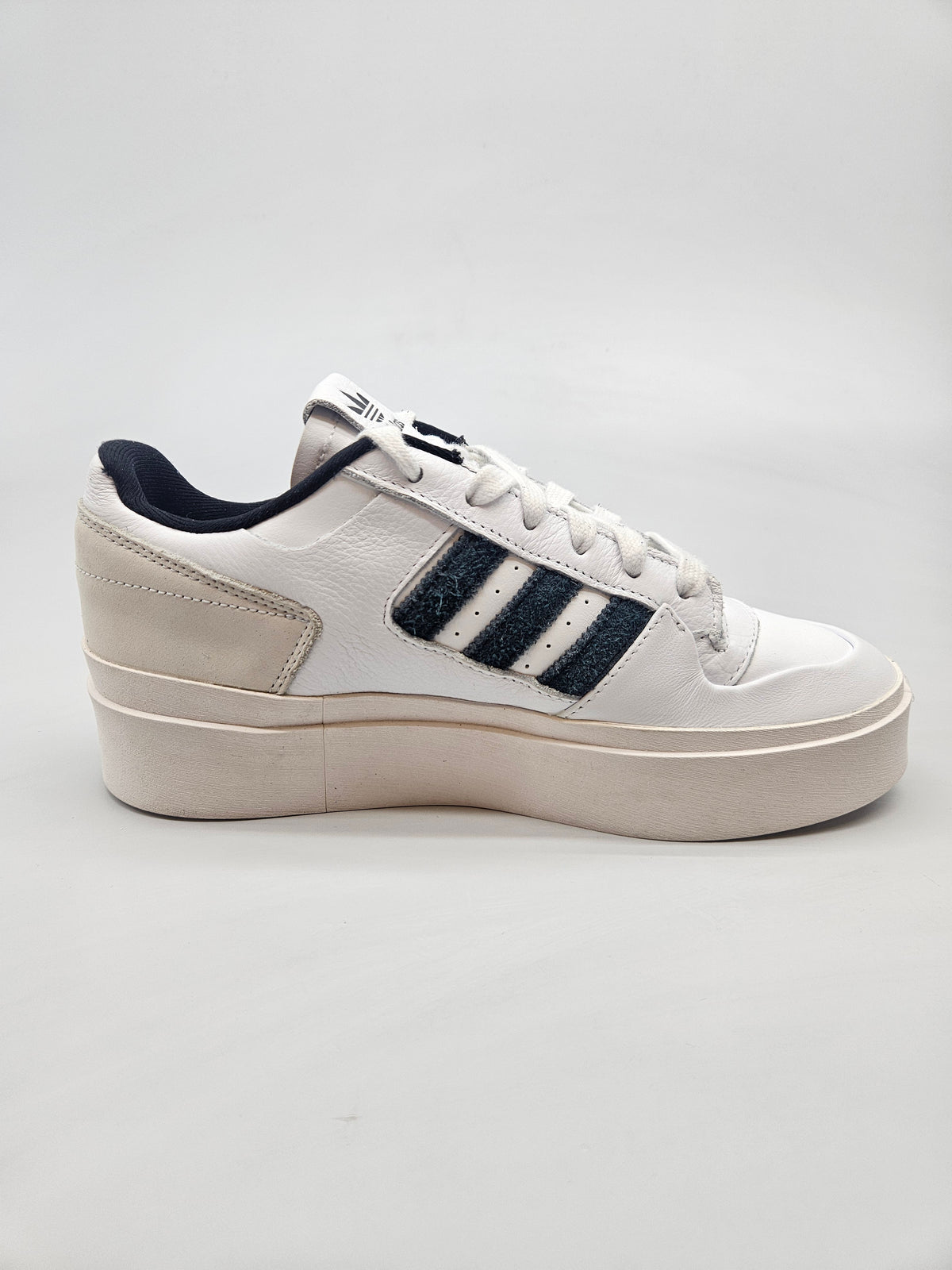 ADIDAS NOVI ORIGINAL PATIKI BR 41