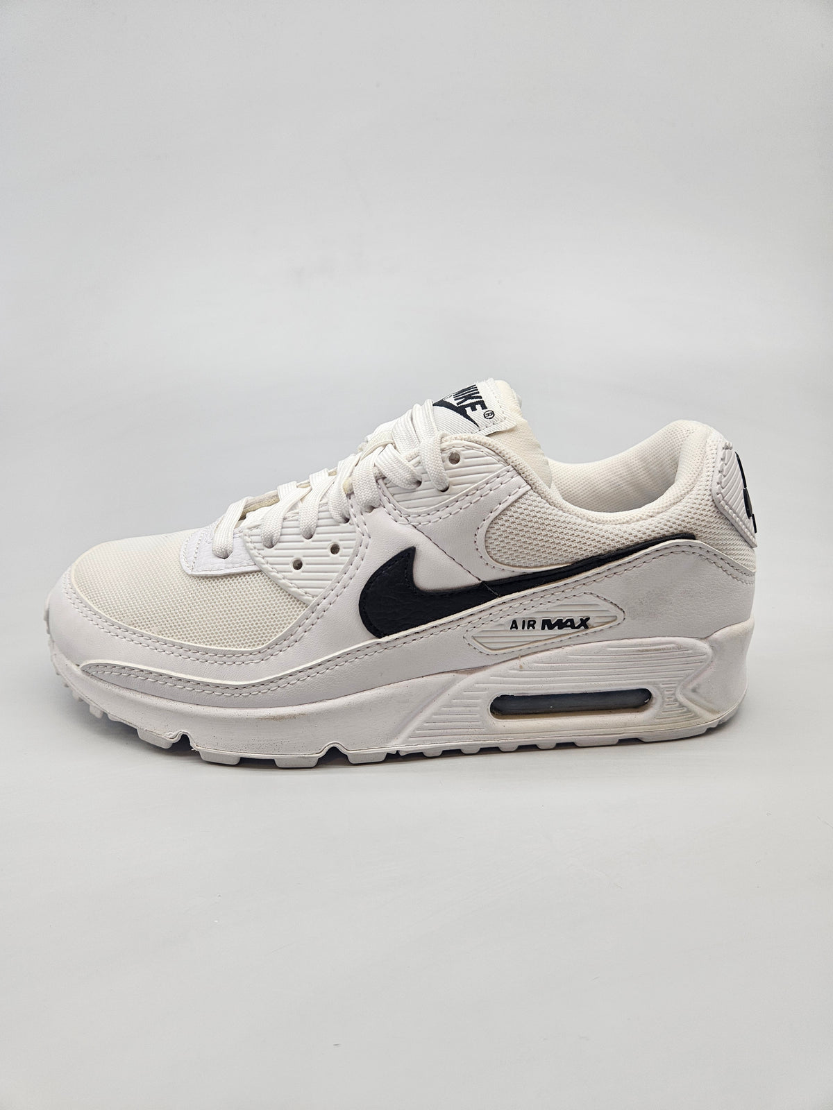 NIKE AIRMAX NOVI PATIKI BR 37.5